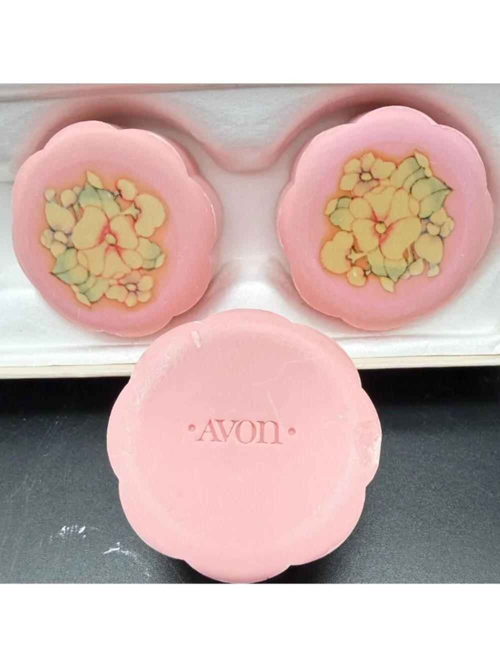 Avon Tender Blossoms Guest Towels Soaps Set Floral Pink Vintage Bath Gift Box